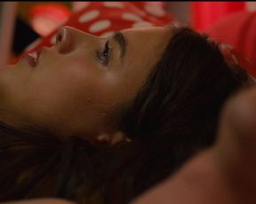 Margaret Qualley Sexy - The Leftovers (2014) s01e01