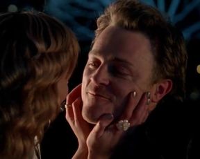 Camille Keenan Nude - Satisfaction s03e05 (2010)