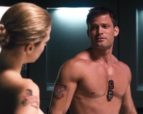 Cecile Breccia, Tanya van Graan, Nicole Tupper - Starship Troopers 3 (2008)