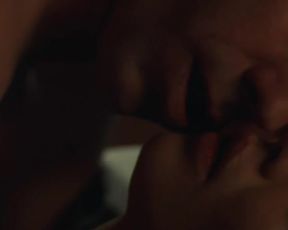 Emma Lung Nude - Peaches (2004)