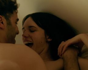 Stacy Martin nude - Joueurs (2018)