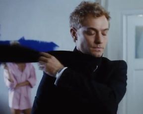 Sienna Miller Nude - Alfie (2004)