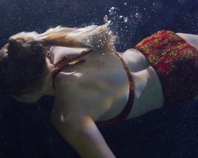 Rose McIver nude - Daffodils (2019)