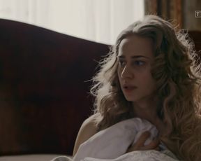 Julia Rosnowska nude - Drogi Wolnosci s01e03 (2018)