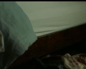 Laura Dern sexy - The Tale (2018)