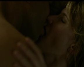 Laura Dern sexy - The Tale (2018)