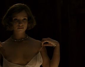 Sarka Petruzelova Nude - I Served the King of England (2006)