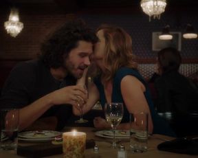Jenna Fischer hot - Splitting Up Together s01e04 (2018)