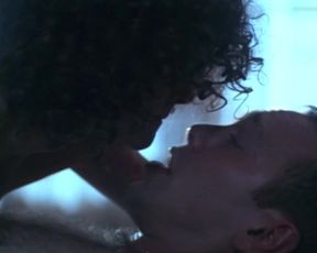 Leslie Hope - Paris France (1993)