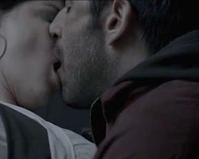 Irene Azuela - Las Oscuras Primaveras (2014)