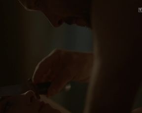 Magdalena Kolesnik - Miasto skarbow s01e07 (2017) Hot movie scene