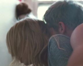 Michelle Williams nude - Blue Valentine (2010)