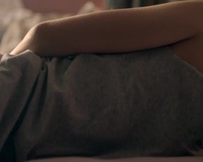 Alice David, Sabrina Ouazani, Charlotte Gabris Sexy, Hot Video in film 'Demi soeurs'