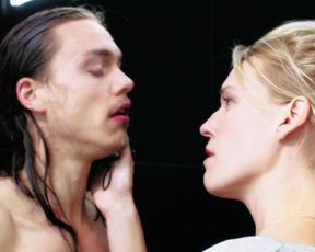 Emmeli Stjarnfeldt nude - Surrogate s01e07 (2017)