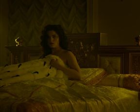 Michalina Olszanska - Koronatsiya s01e01-04 (2019)