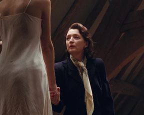 Vicky Krieps - Phantom Thread (2017) Sexy movie video