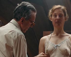 Vicky Krieps - Phantom Thread (2017) Sexy movie video