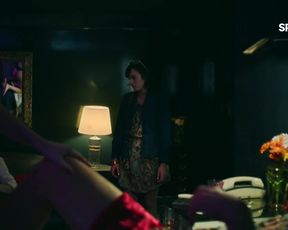 Nathalie Llanos nude - Monzon s01e06-07 (2019)