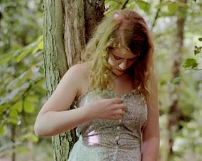 Clara Augarde nude - Un poison violent (2010)