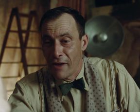 Franziska Holitschke nude - Babylon Berlin s01 (2017)