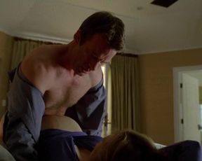 Kathryn Hahn nude – Hung s02e01 (2010)