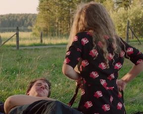 Klara Deutschmann nude - Reiterhof Wildenstein s01e01 (2019)