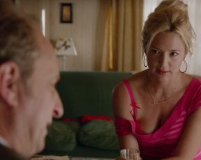 Virginie Efira - Une famille a louer (2015) Сut erotic scene