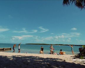 Alexa Demie nude - Waves (2019)