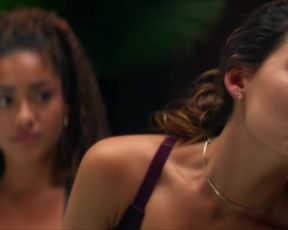 Paulina Singer, Danielle Campbell - Tell Me a Story s01e02 (2018) Sexy of staging scene