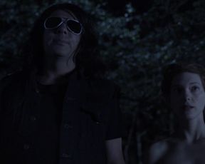 Maryne Bertiaux nude - L'avenir est tellement radieux (que je dois porter des lunettes noires) (2015)