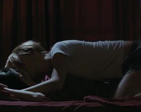 Antonia Liskova, Maria de Medeiros - Riparo (2007)