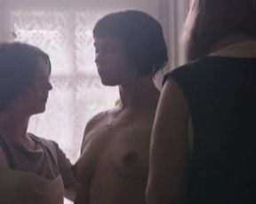 Pihla Viitala nude - Marian paratiisi (2019)