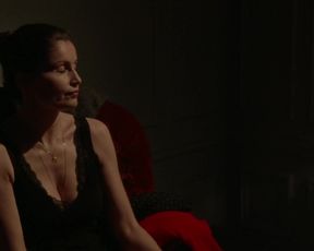 Lily-Rose Depp, Laetitia Casta - L'homme fidele (2018) celeb naked