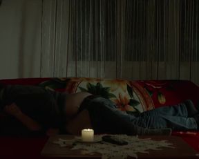 Ioana Flora - Acasa la tata (2015) Naked hot video