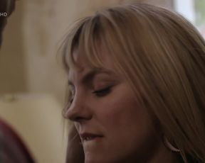 Luise Bahr, Sarah Maria Besgen - Manner! Alles auf Anfang s01e01 (2015) celebs topless scenes