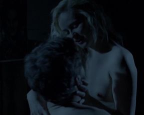 Karolina Kominek-Skuratowicz - Historia Roja (2016) Nude 720p_