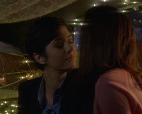 Maddison Jaizani, Katie Findlay nude - Nancy Drew (2020)  (Season 1, Episode 11)