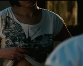 Funda Eryigit – Tereddut (2016) sexy hot scene