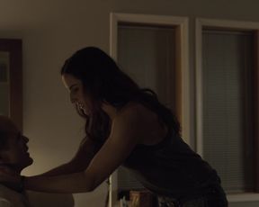 Rachel Brosnahan, Kate Lyn Sheil - House of Cards s02 (2014)