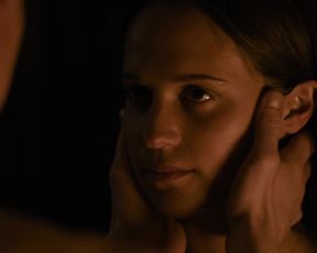 Alicia Vikander - Submergence (2018)