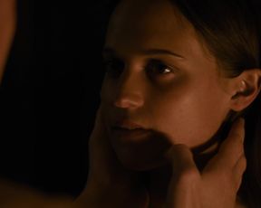 Alicia Vikander - Submergence (2018)