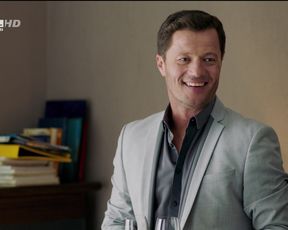 Alexandra Horvath - Valotarsak s02e02 (2016) Sexy film scene(1)