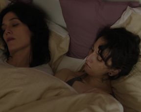 Clotilde Hesme - Amour Fou s01e01-02 (2020) celebs topless scenes