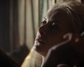 Severija Janusauskaite, Sophie Pfennigstorf - Babylon Berlin s01e04 (2017) Naked "topless" scene