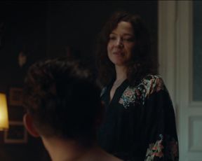 Hannah Herzsprung nude - Babylon Berlin (2017) (Season 2, Episode 1)