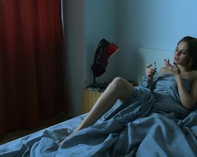 Izabel Eydlen - Vodovorot s01e05 (2020) Naked TV movie scene