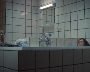 Veerle Baetens - Tabula Rasa s01 (2017) Сut scene