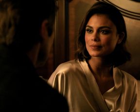 Nathalie Kelley - Dynasty s01e07 (2017) Naked actress in a sexy video