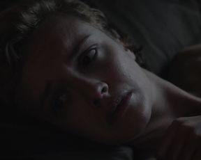 Olivia Cooke - Katie Says Goodbye (2016) Sexy movie video