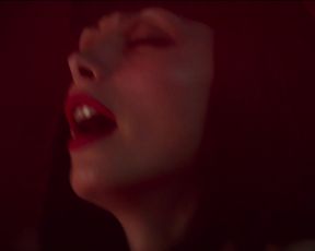 Morena_Baccarin_-_Deadpool (2016)